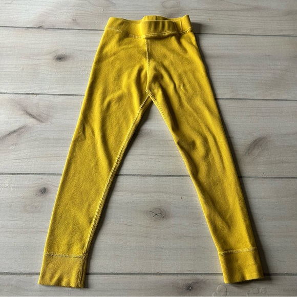 Hanna Andersson Green Lion Graphic Top with Ribbed Pull On Mustard Leggings - Picture 4 of 4